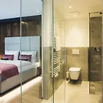 Austria 4* 피스