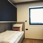 Austria 4* 피스