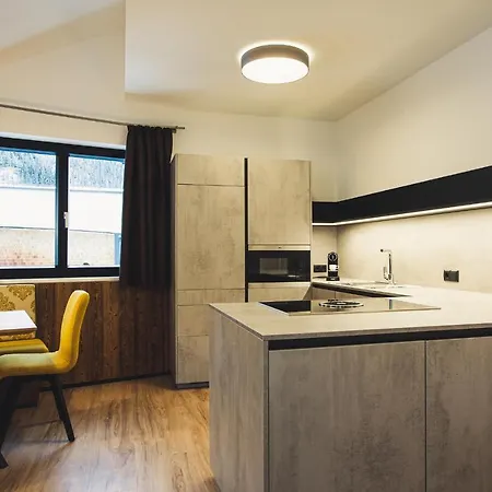 Ξενοδοχείο με διαμερίσματα Austria 4*